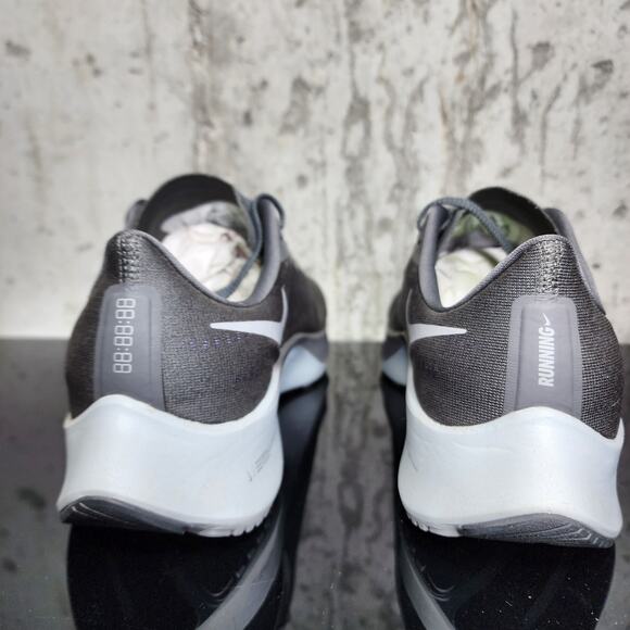 $120 Nike Air Zoom Pegasus 37 Men’s Gray Running Shoes Size 11 New - Picture 4 of 5